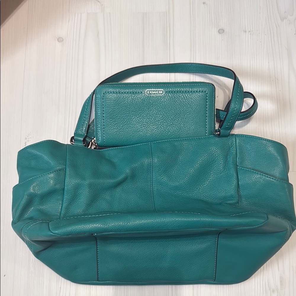 Coach Green Leather Shoulder Bag
